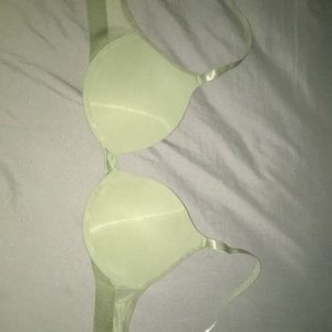 Womens NWOT wire bra